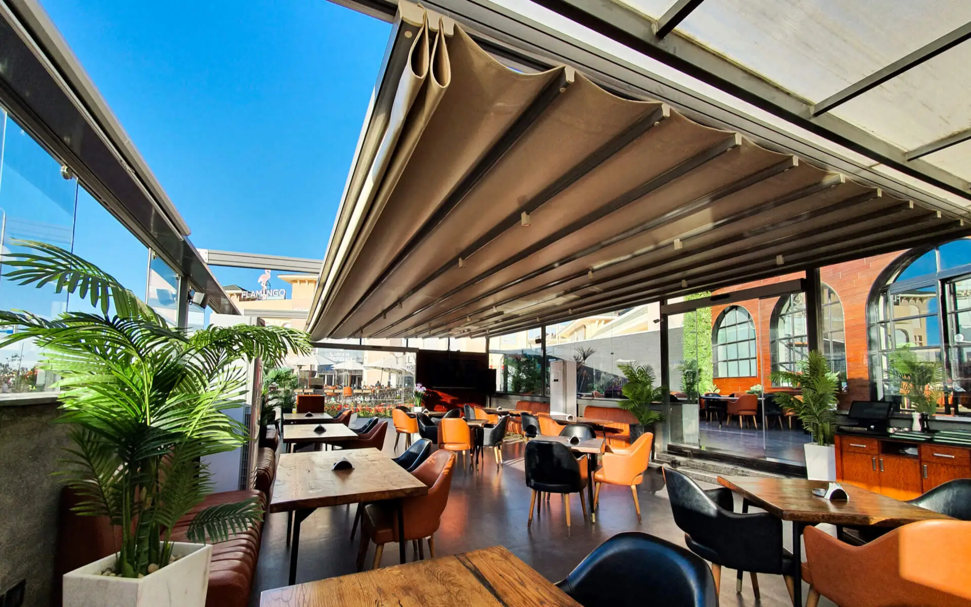 pergola bioclimatica cu membrana PVC